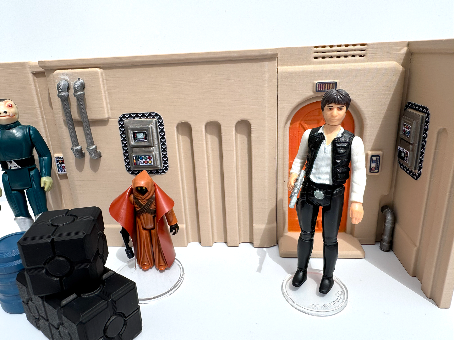 Star Wars Action Figure Display Case for 3.75" Figures – Wall Mounted Tatooine Diorama Display Shelf