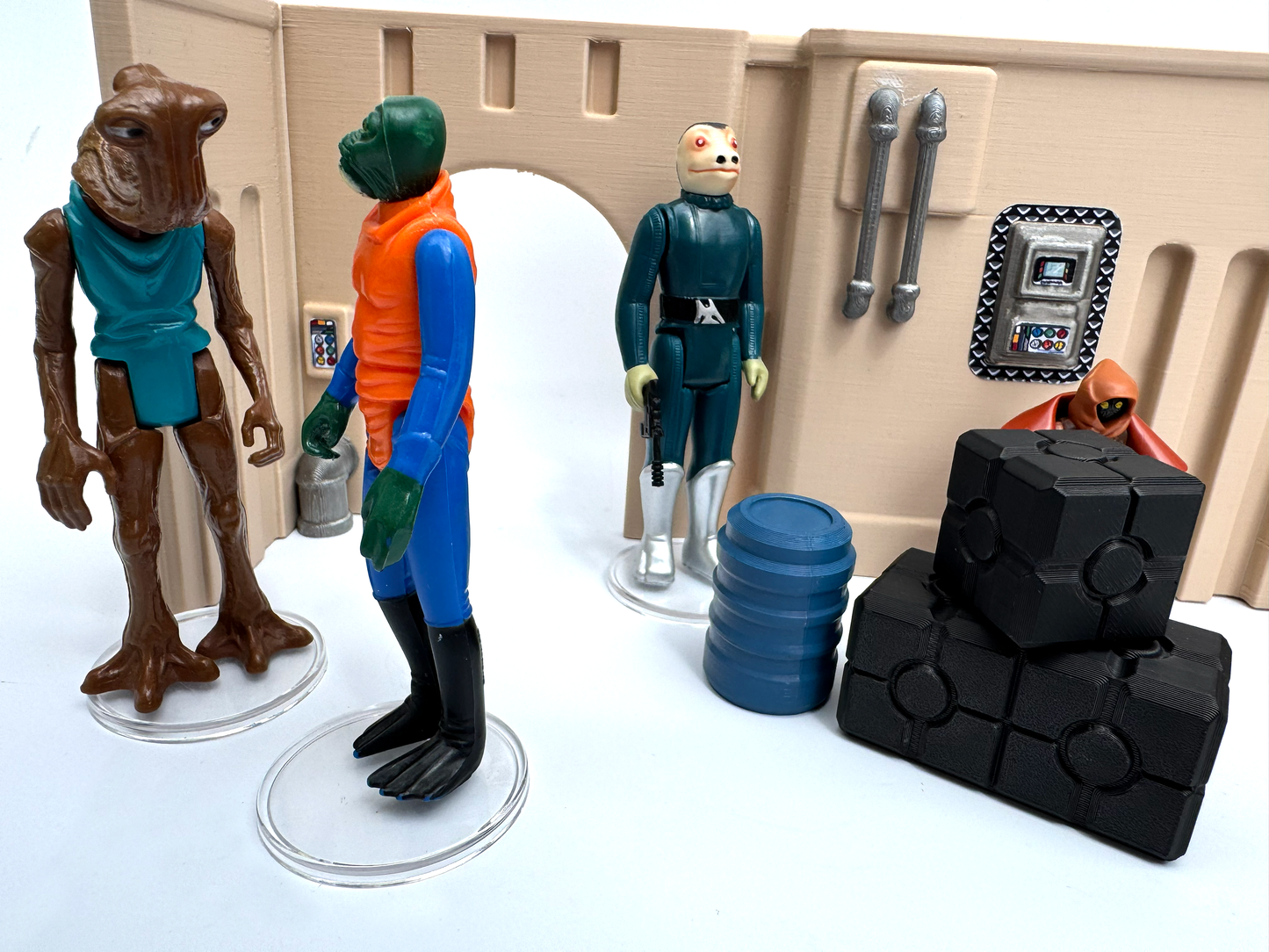 Star Wars Action Figure Display Case for 3.75" Figures – Wall Mounted Tatooine Diorama Display Shelf